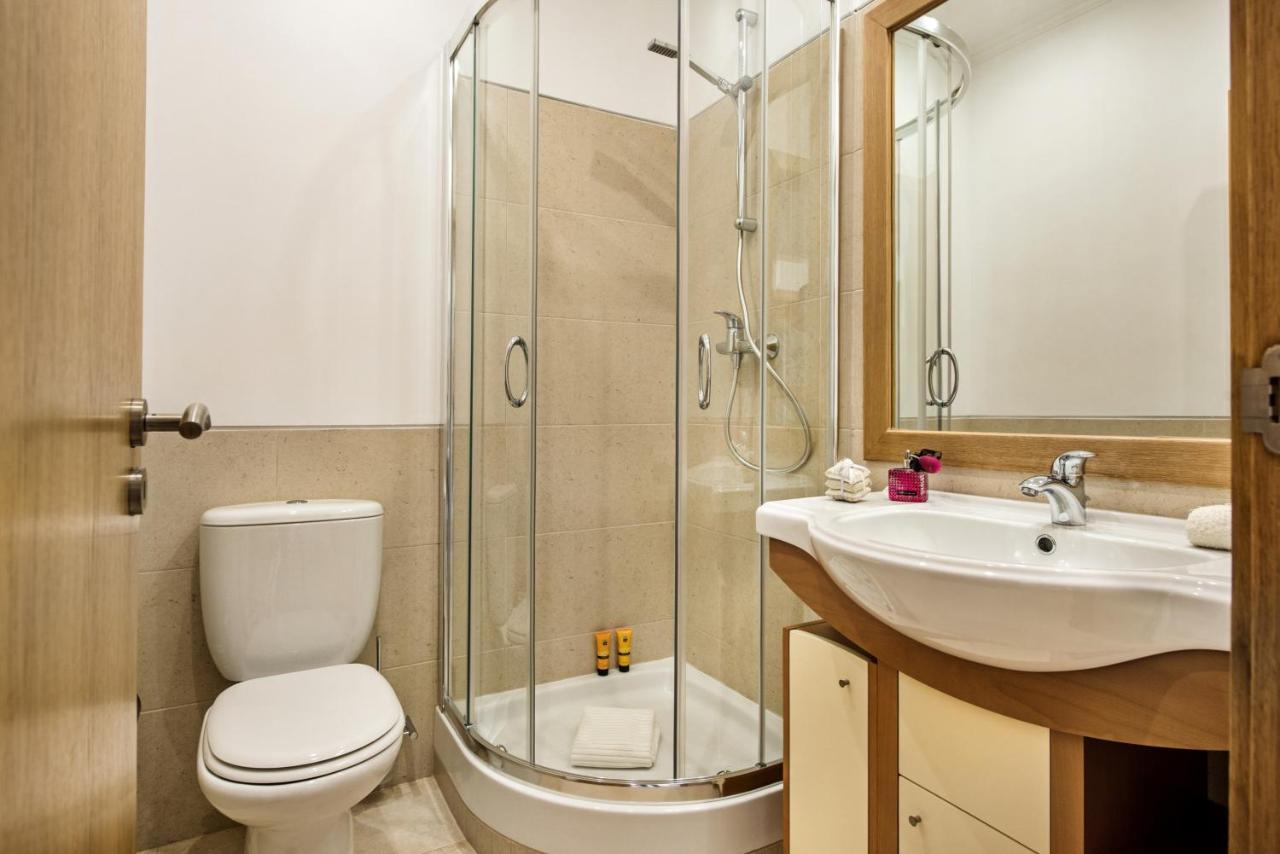 Modern And Spacious Two Bedroom Apartment Карвоейро Екстериор снимка